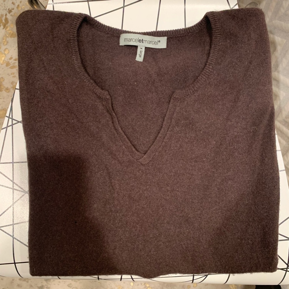 Brown cashmere sweater